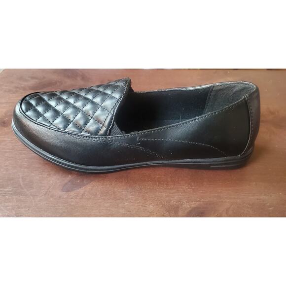 Vintage Mushrooms black quilted flats. 8.5 M New. Never worn. Comfort flats. - Picture 4 of 6